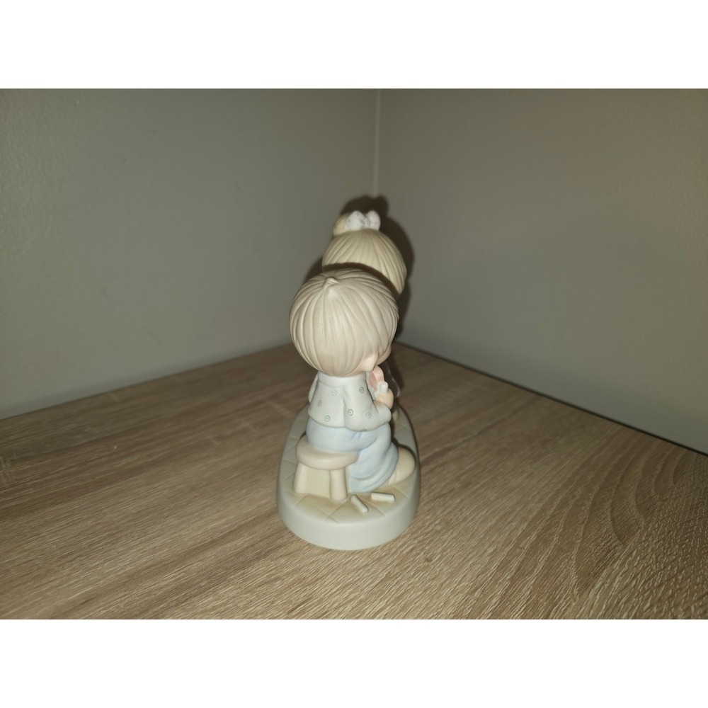 Precious Moments Love Is Patient Figurine 1982 Boy Girl Chalkboard E-9251 Enesco - Picture 2 of 5